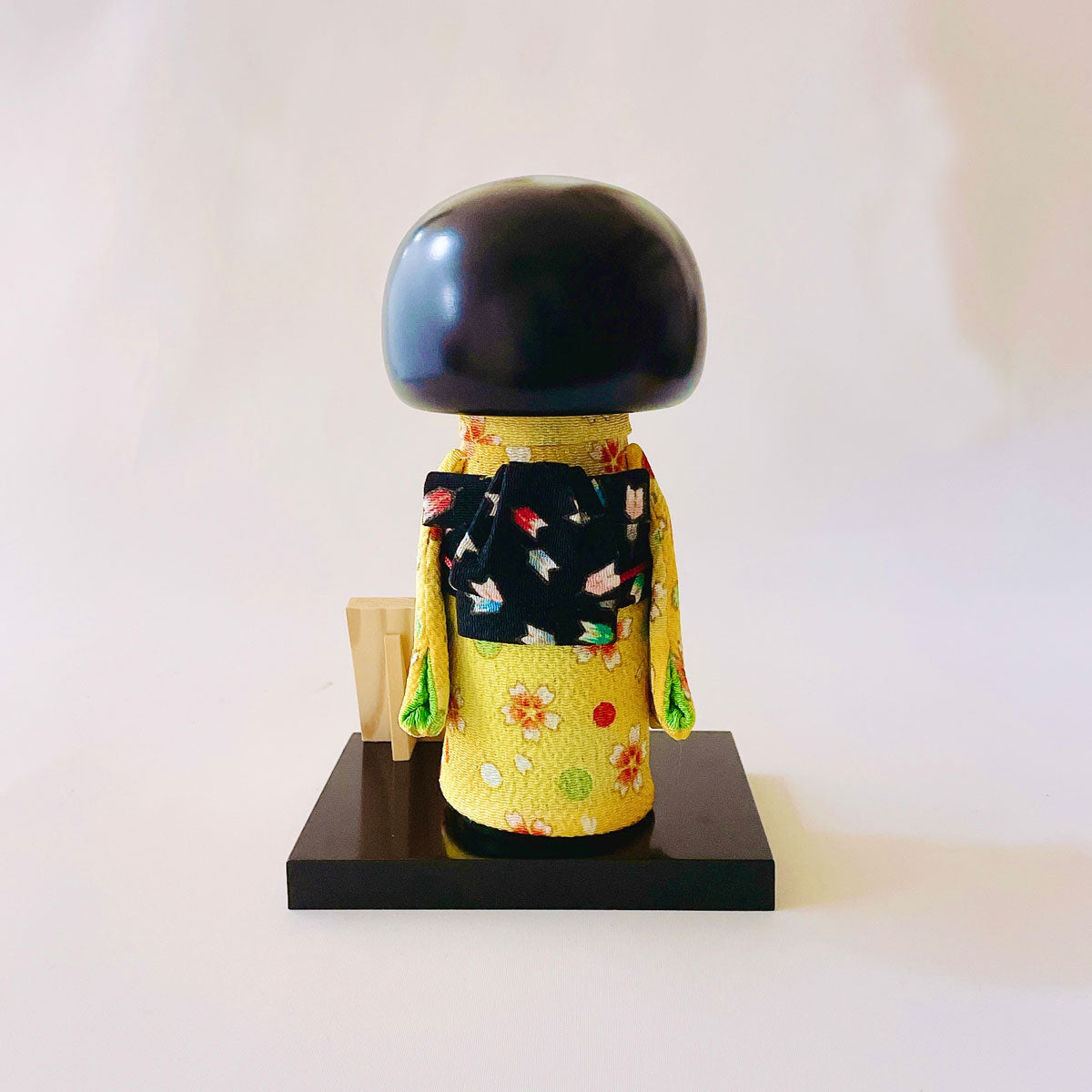 ちりめんこけし 華紬(黄)