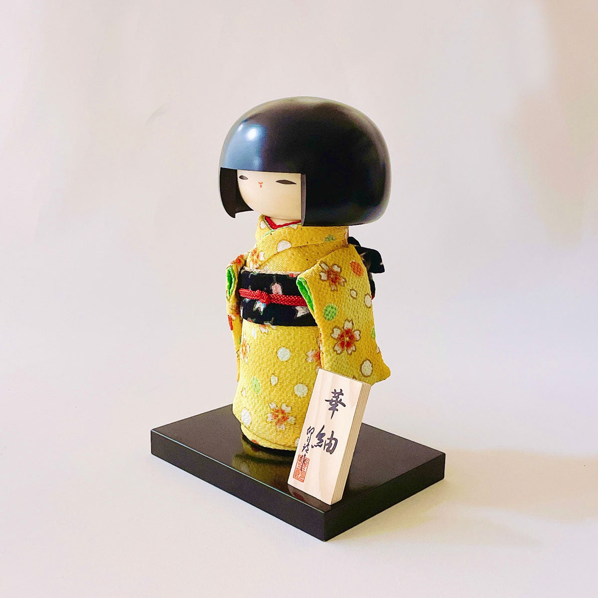 ちりめんこけし 華紬(黄)