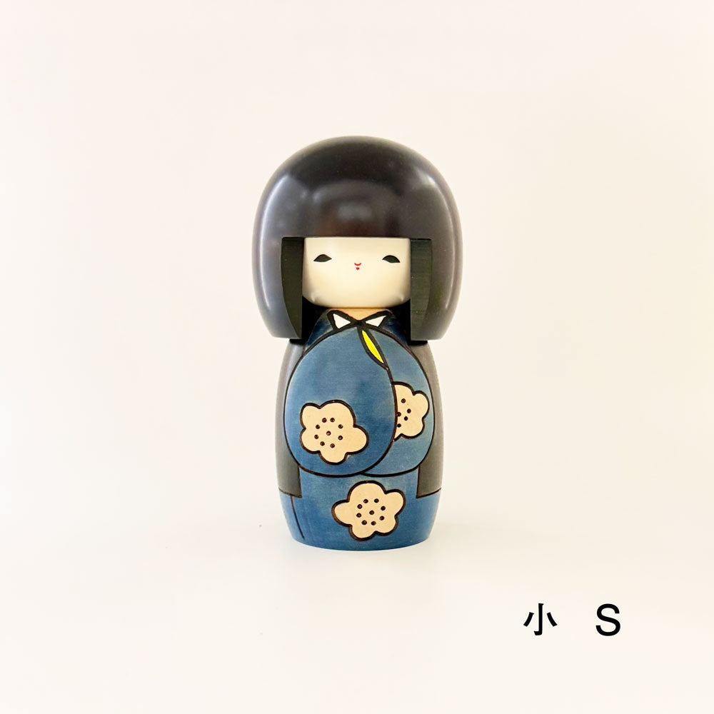 卯三郎こけし 直筆 直彫 特別の依頼で作って頂いたこけしです 好日 青｜卯三郎こけし公式オンラインストア
